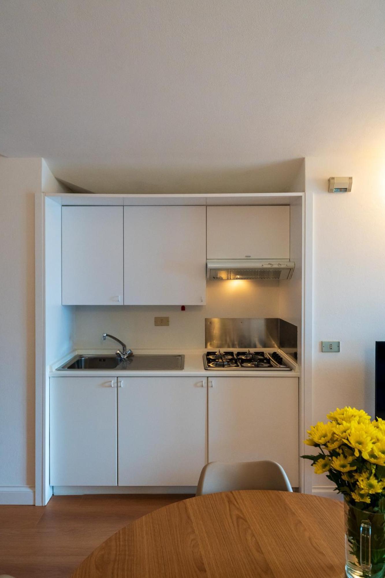 Stunning Apartment- Terrace And Swimming Pool Bellano Εξωτερικό φωτογραφία