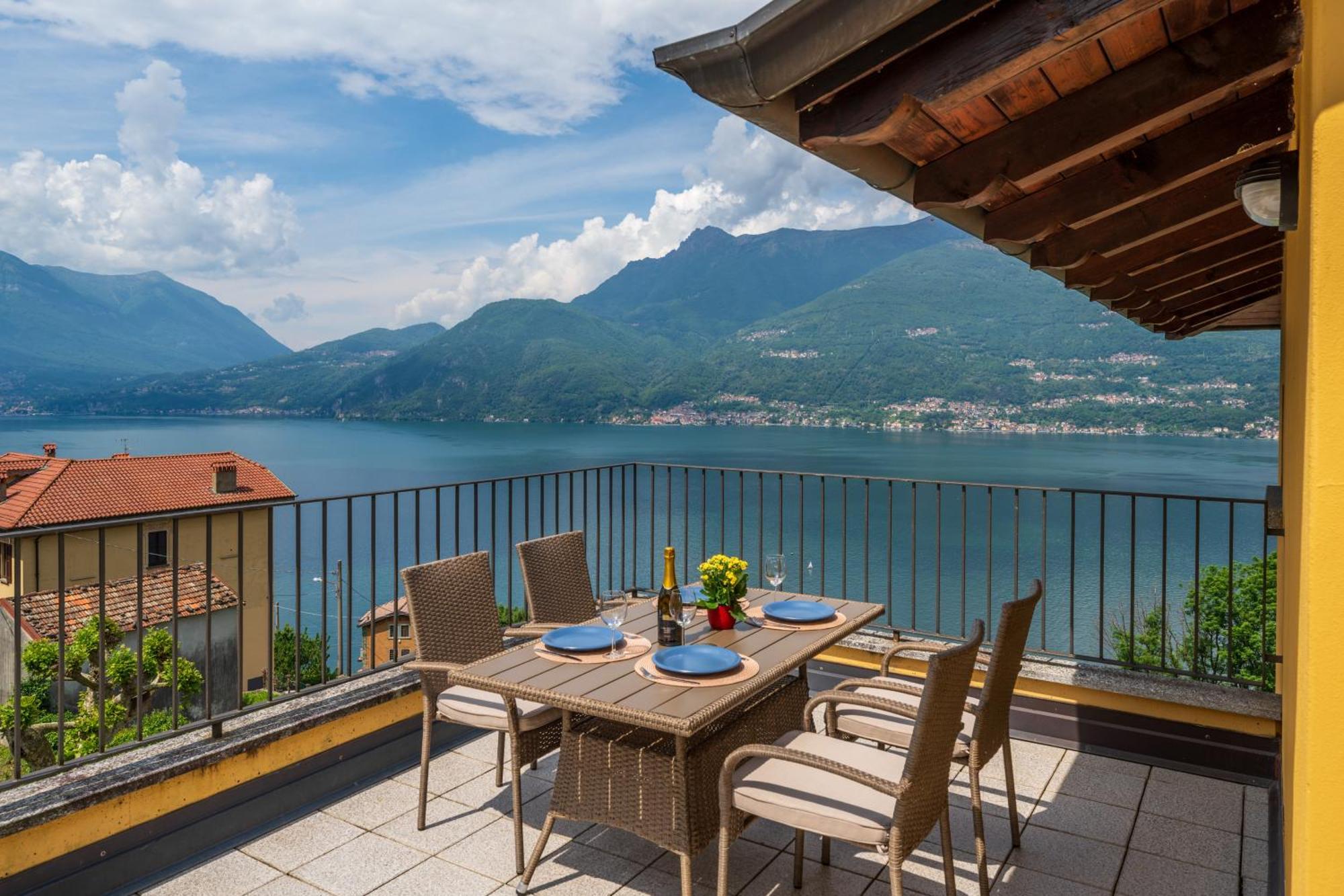 Stunning Apartment- Terrace And Swimming Pool Bellano Εξωτερικό φωτογραφία